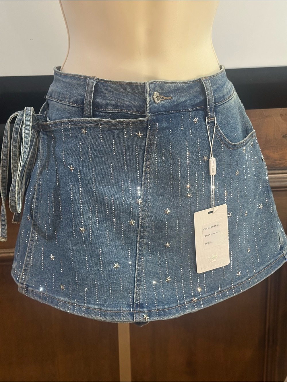 NWT  IT SPARKLES! Star-Studded Denim Skort - Blue